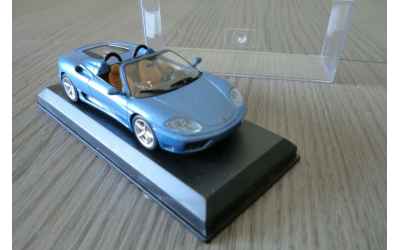 BRUMM FERRARI 360 SPIDER SILVER-BLUE CON BASETTA E TECA 1/43