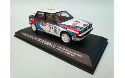 BRUMM LANCIA DELTA INTEGRALE RALLYE DE MONTECARLO 1990 D.AURIOL-B.OCCELLI CON BASETTA