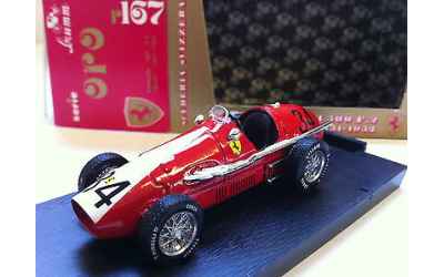 BRUMM FERRARI 500 F.2 180HP 1951-1953 1/43  BRUMM SERIE ORO CON TECA