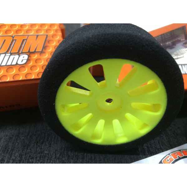 tyres 45sh rear 30mm (cerchio come da foto) nitro shoes - gomme e accessori, in spugna per automodelli 1/10 tyres 45sh rear 30mm (cerchio come da foto) nitro shoes - gomme e accessori, in spugna per automodelli 1/10