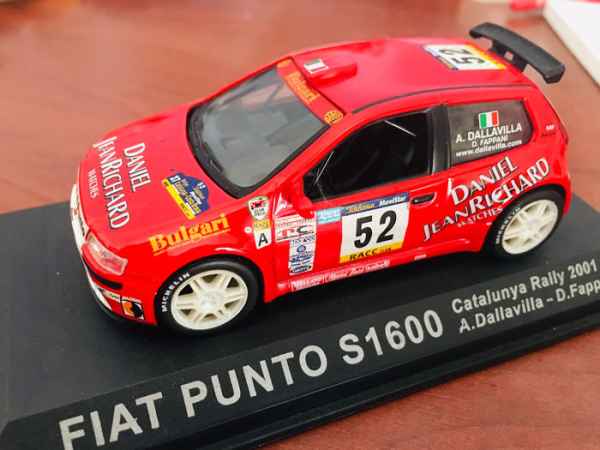 FIAT PUNTO S1600 RALLY CATALUNYA 2001 #52 A.DALLAVILLA-D.FAPPANI 1:43 BRUMM - automodelli statici- da collezione, GT- stradali da collezione plurimarche 1/43-1/32-1/24