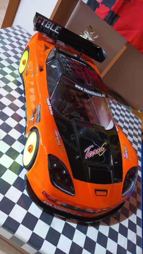 Team C GT8LE 1/8 (telaio con carena e gomme) come nuova! teamc - usato, automodelli